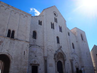 聖ニコラ教会(Basilica San Nicola)
